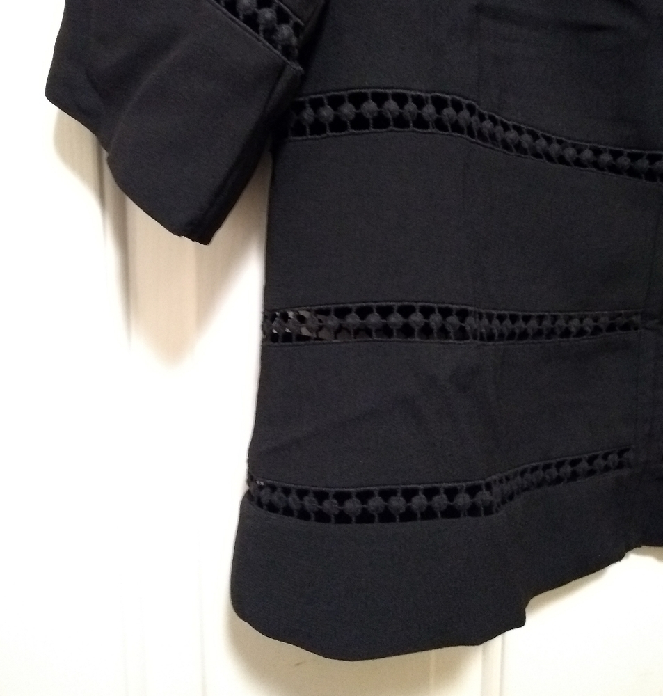 NWOT Crochet Cut-Out Quarter Sleeve Top